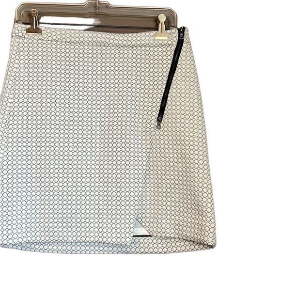 Alice hope circle patterned skirt. Size 4 - Picture 9 of 10